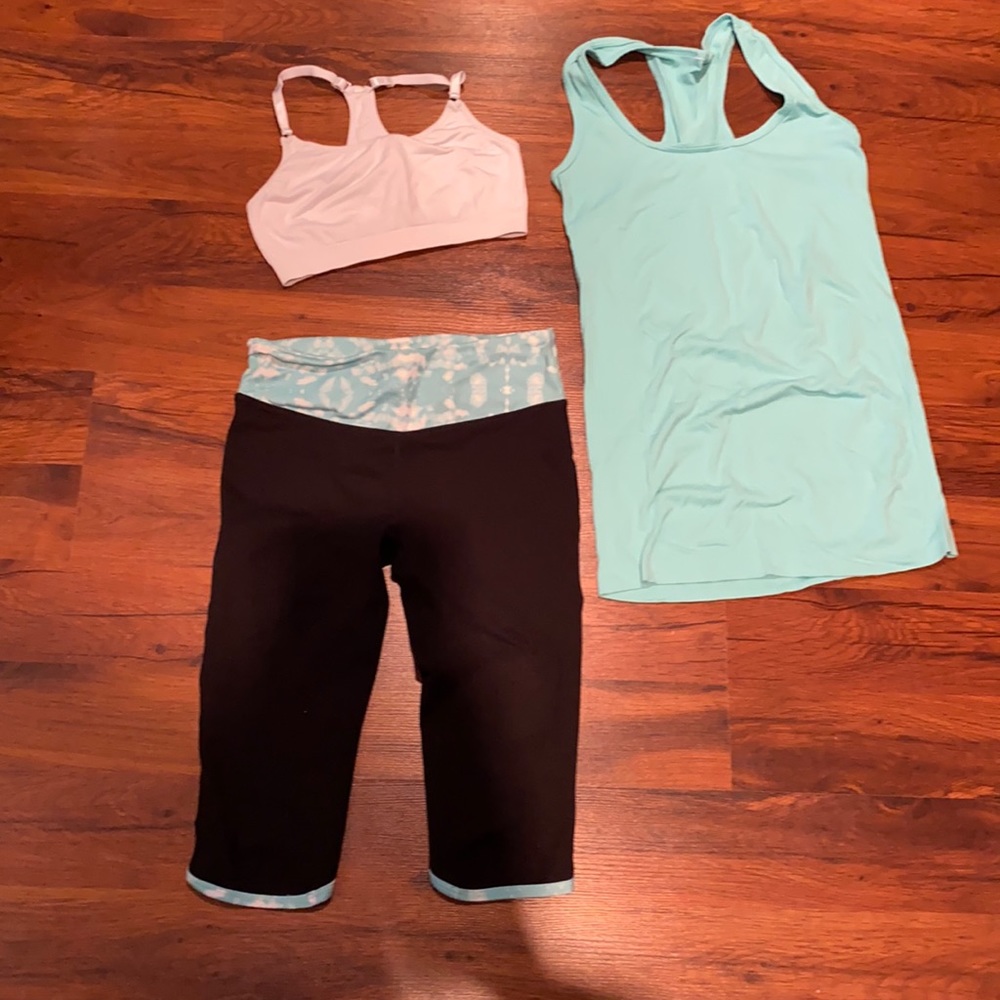 2 for $15 💕 Gently used fabletics outfit